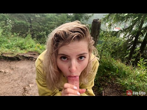 ❤️ Ragazza ingoia cum dopu un pompino publicu - Eva Elfi ❤ Porno à noi